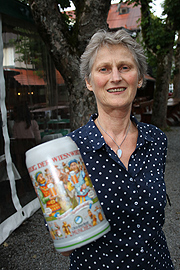 Der Festkrug der Wiesnwirte 2016 wurde von Tina Gronemeyer gestaltet 